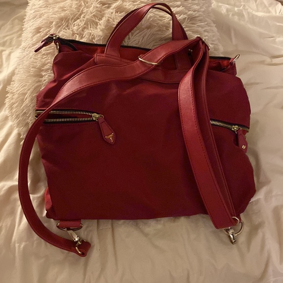 Practically NEW Guess backpack - Picture 2 of 6